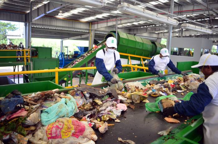 Thu gom xử lý rác thải - Chi Nhánh - Công Ty TNHH Xử Lý Môi Trường Bình Dương Xanh